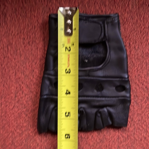 Motorcycle Riding Gloves - Picture 7 of 8